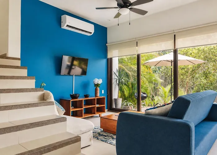 Beachside Bliss Modern 3story With Deck And Grill Akumal