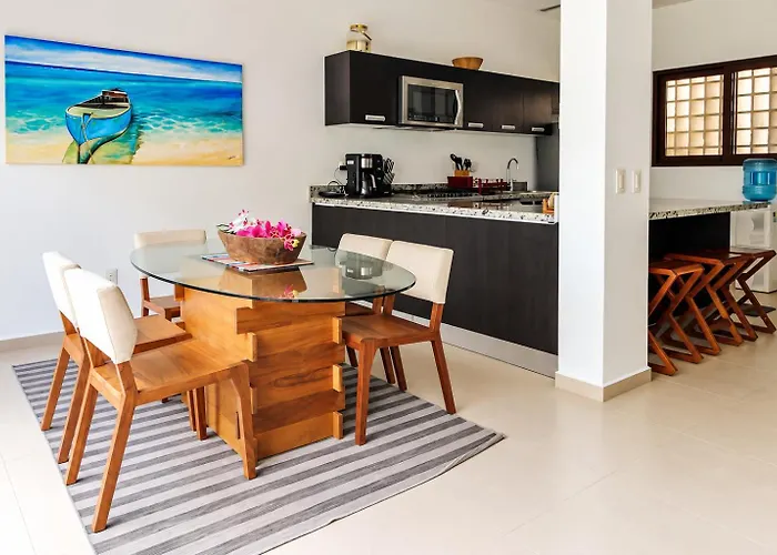 Beachside Bliss Modern 3story With Deck And Grill Akumal